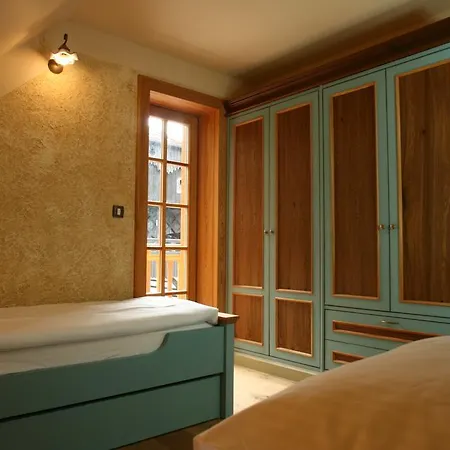 Villa Les With Hot Tub & Sauna *