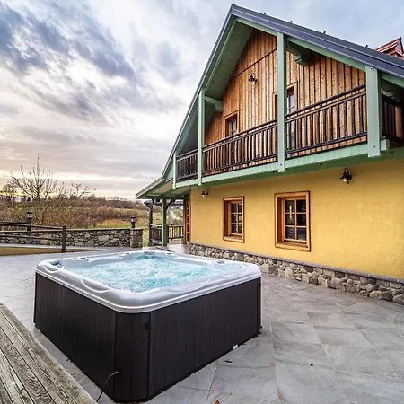 Les With Hot Tub & Sauna Villa