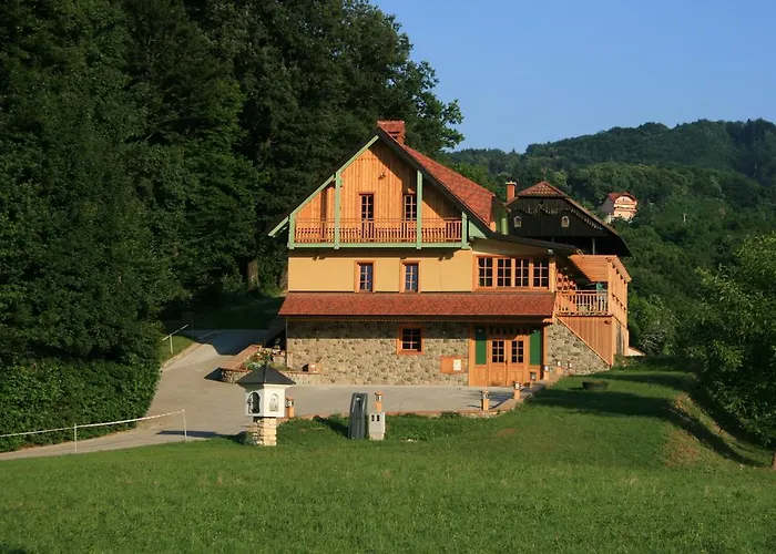 Les With Hot Tub & Sauna ヴィラ Brežice