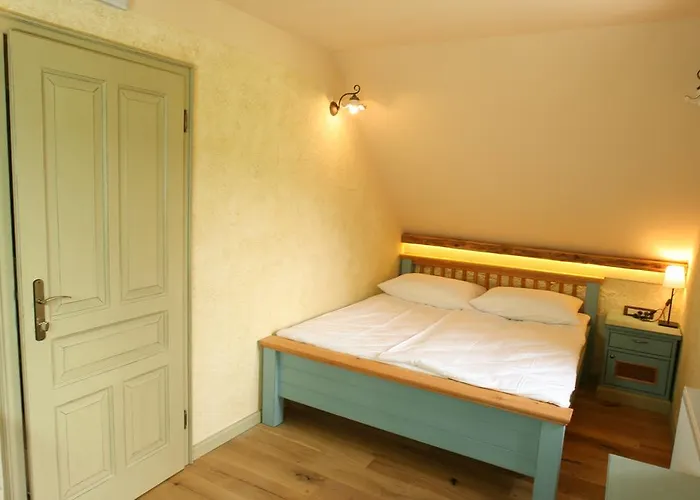 فيلة Les With Hot Tub & Sauna