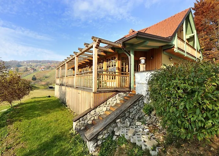 فيلة Les With Hot Tub & Sauna