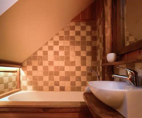 Les With Hot Tub & Sauna * Brežice