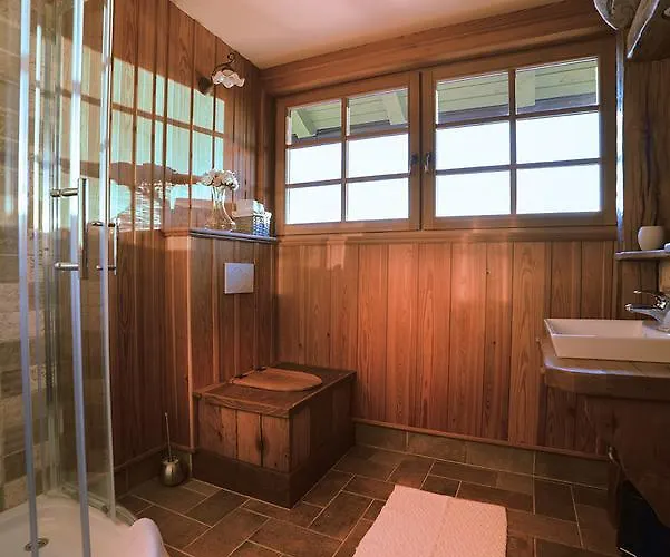 Les With Hot Tub & Sauna * Brežice