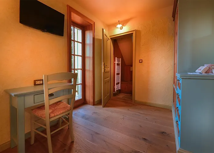 ヴィラ Les With Hot Tub & Sauna