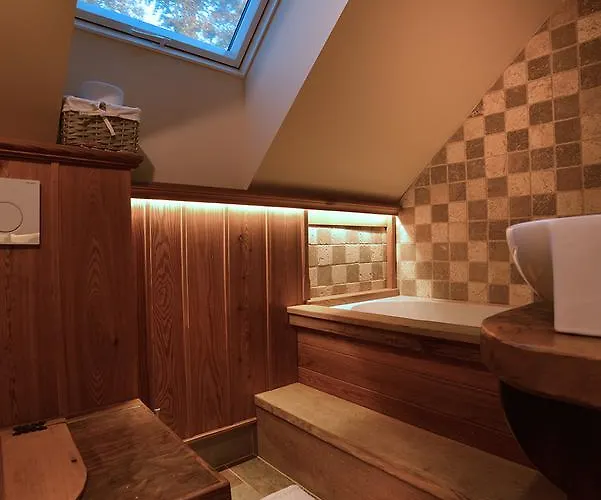 Les With Hot Tub & Sauna Brežice